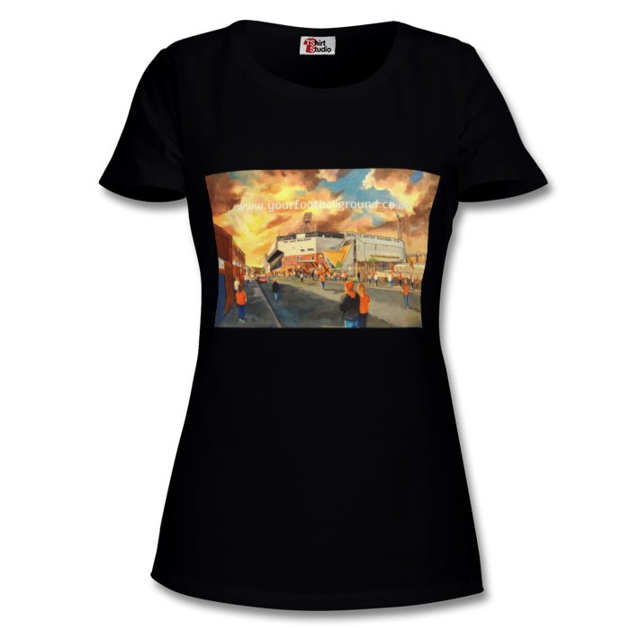 Women's Dundee-United supporters on way to game T-Shirt