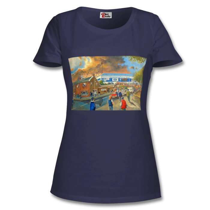 Women's Raith Rovers supporters on way  to stadium T-Shirt
